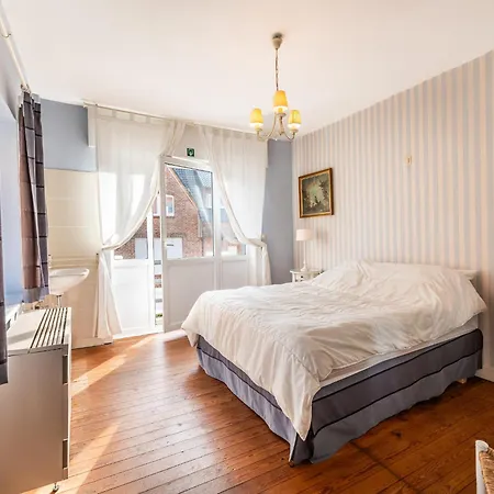 別荘 Near Belgian Coast With Sea Views, Cleaning Included *