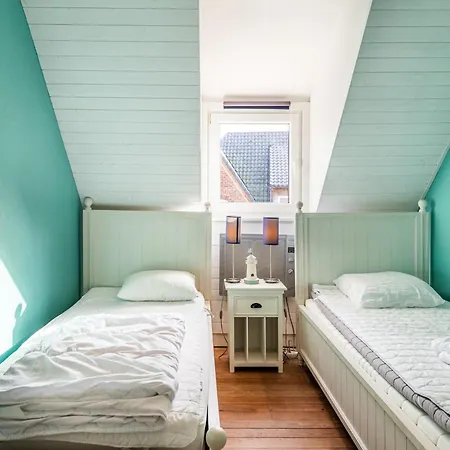 別荘 Near Belgian Coast With Sea Views, Cleaning Included *
